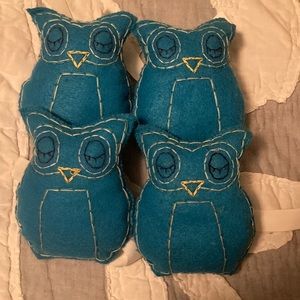 Adorable owl curtain ties, nursery or toddler room!